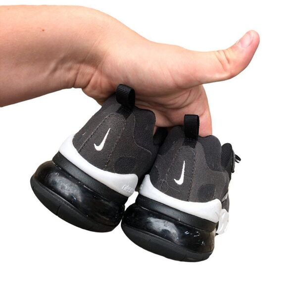 NIKE Air Max 270 React Black Vast Grey Size 4 - Picture 16 of 16